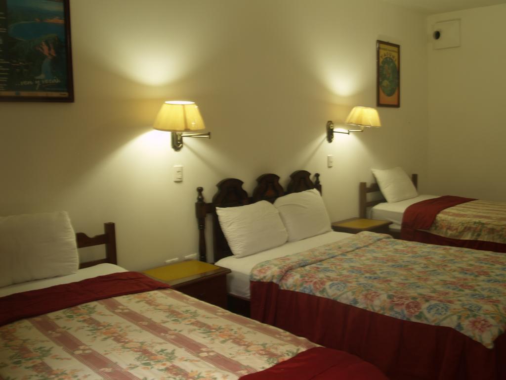 Hotel Pacifico ปูแอร์โตโลเปซ ภายนอก รูปภาพ